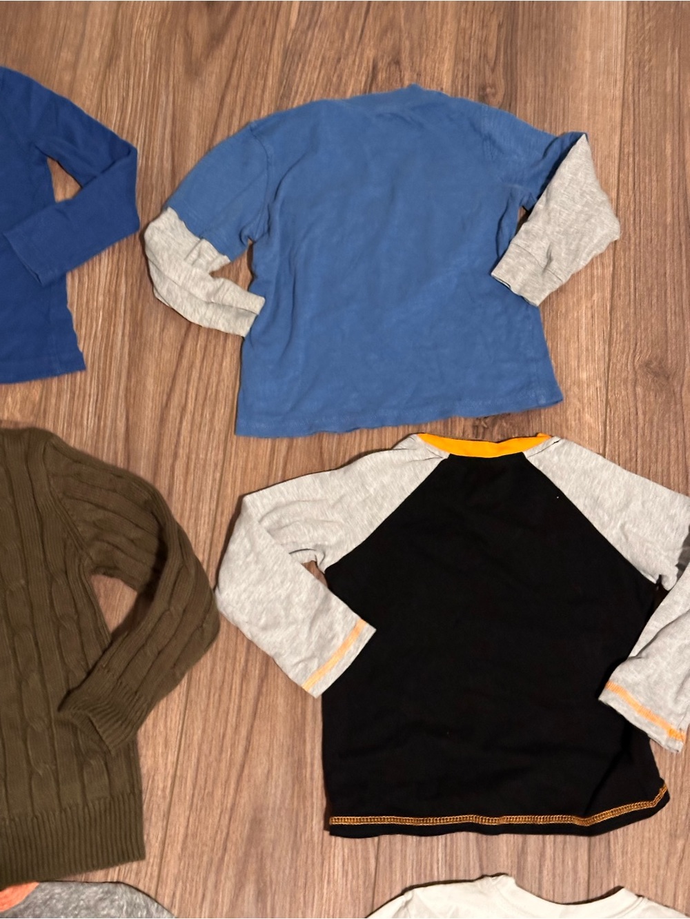 Bundle of Boys 3T Long Sleeve Top and Sweaters - Picture 10 of 12